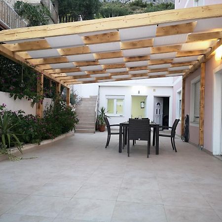 Apartmani Maki Omiš Zewnętrze zdjęcie