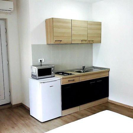 Apartmani Maki Omiš Zewnętrze zdjęcie