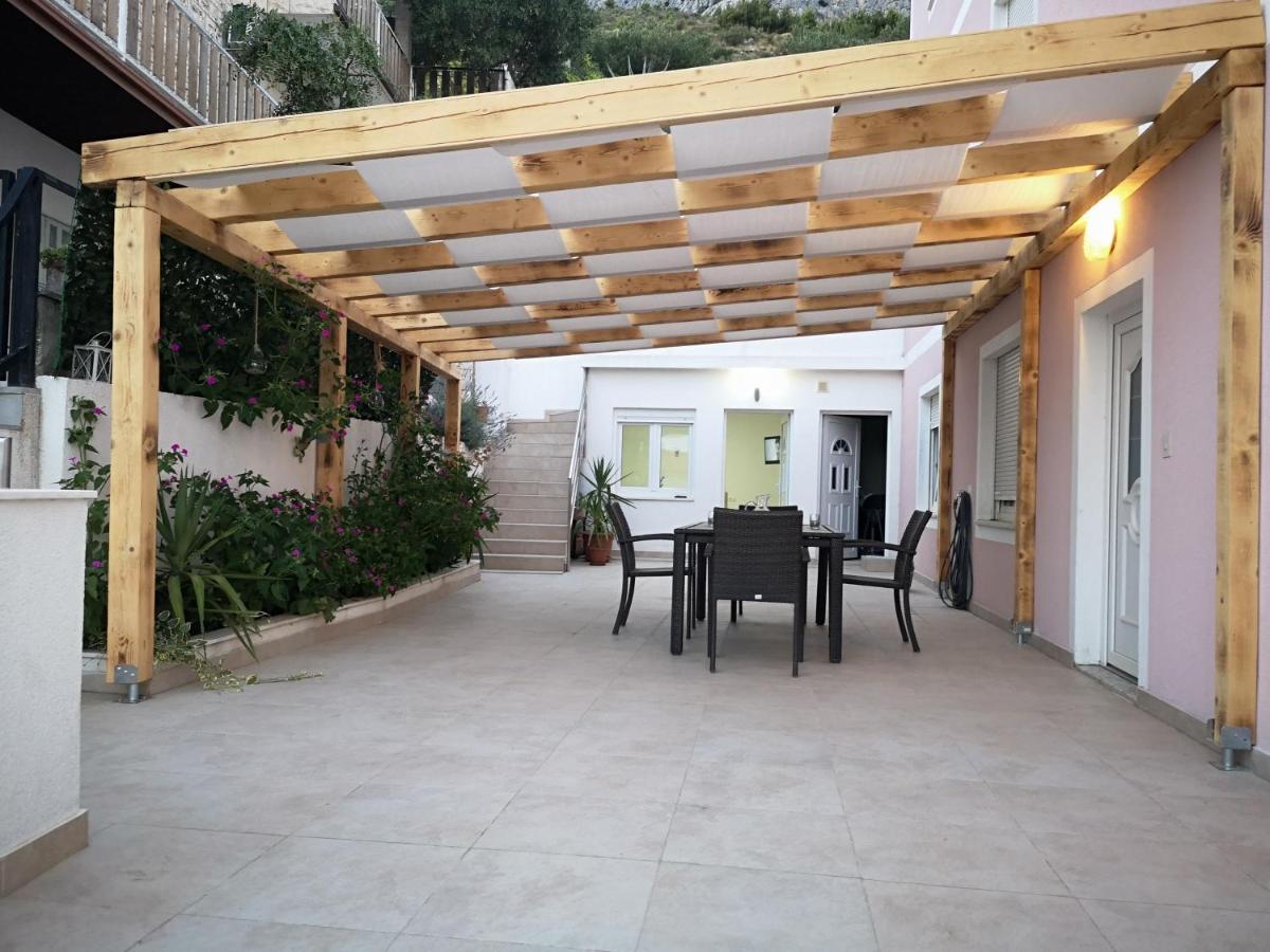 Apartmani Maki Omiš Zewnętrze zdjęcie