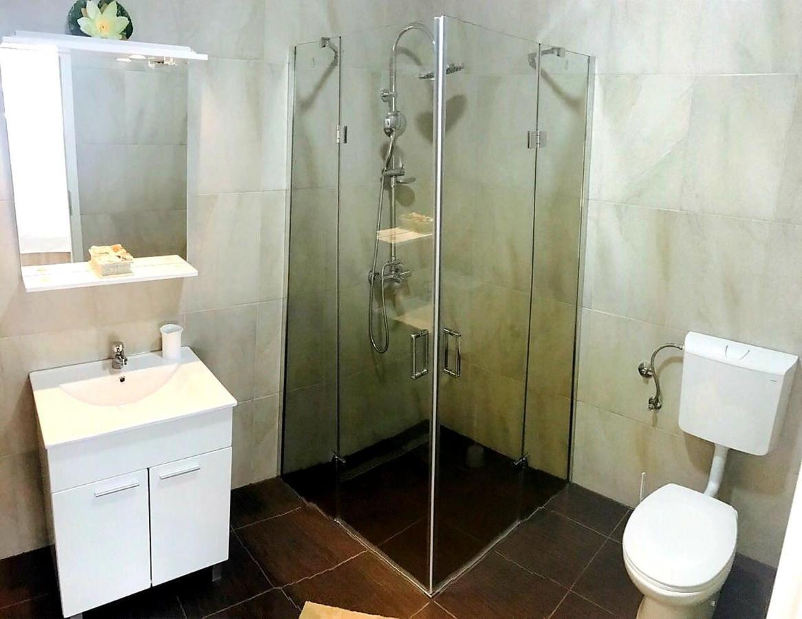 Apartmani Maki Omiš Zewnętrze zdjęcie